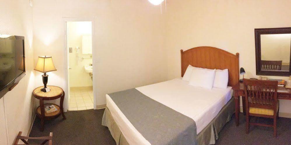 Pacific Marina Inn Airport Honolulu Extérieur photo